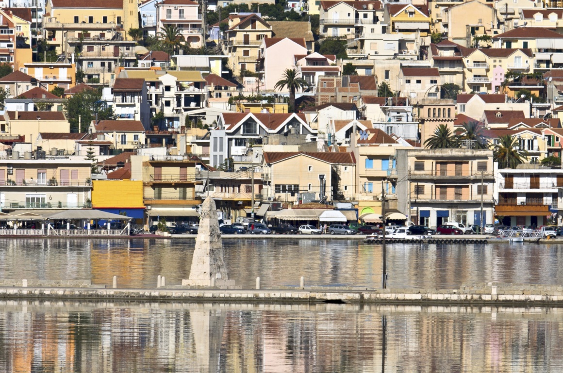 'Traditional greek city of Argostoli at Kefalonia island in Greece' - Κεφαλονιά